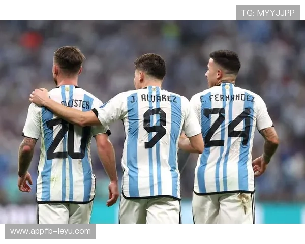 梅西VS莫德里奇：巅峰对决落幕，阿根廷3-0克罗地亚晋级决赛